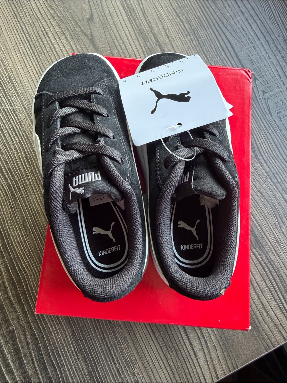 Puma Kids Black and White Suede Low-Top Sneaker NWT - Picture 3 of 4